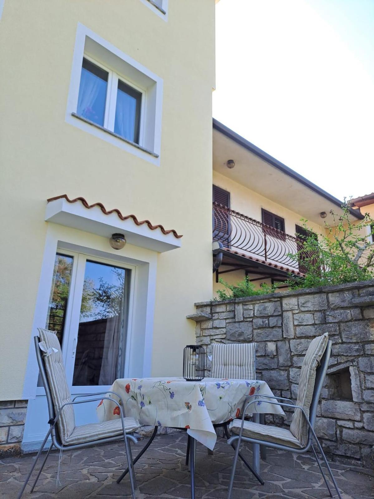 Apartments Marija Murine Екстер'єр фото